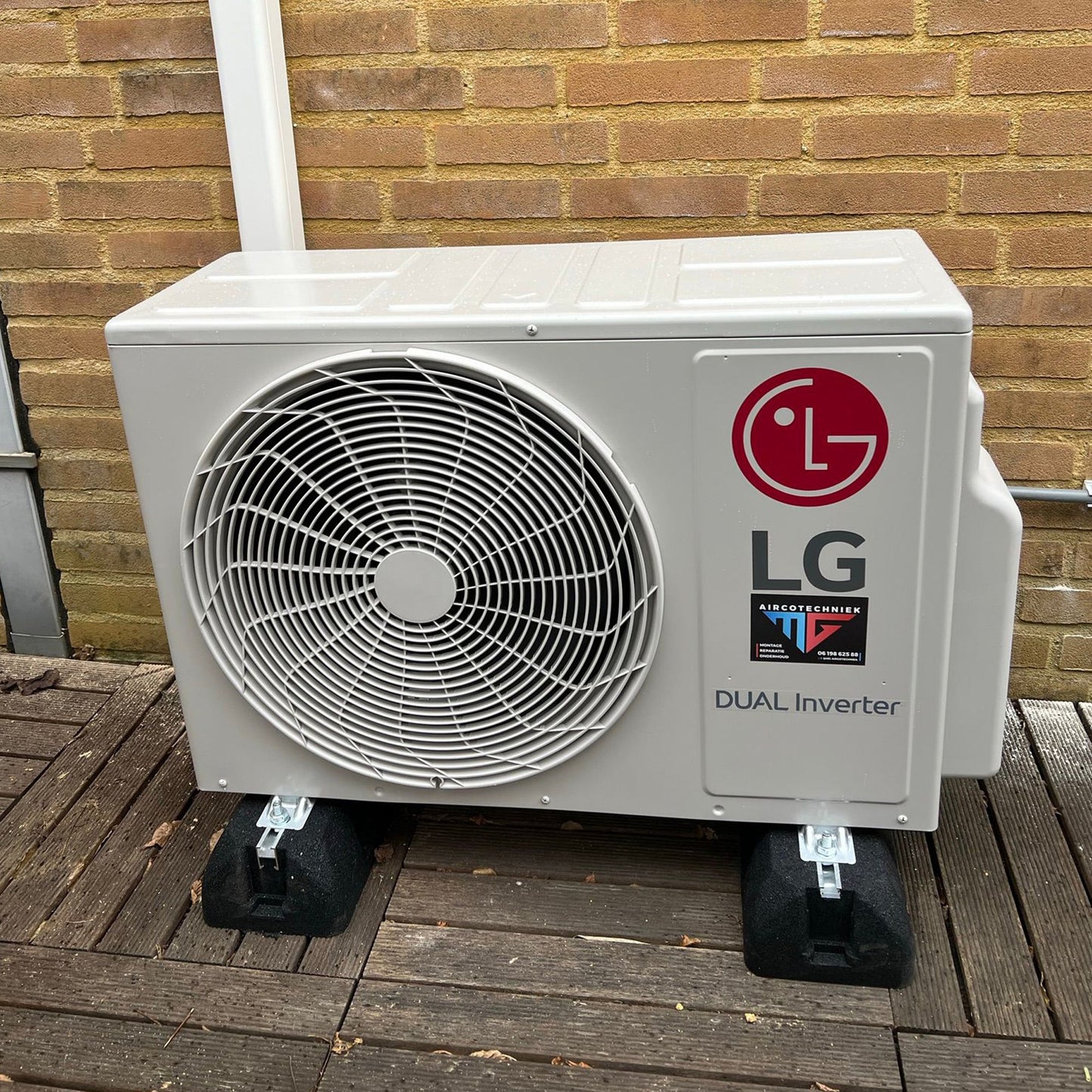 Bodo® - Rubberen Montage Balk 600mm - Ventilatie- en airconditioningaccessoire - Trilling dempend Rubber - Montage blok - Set - Airco - Inclusief Inlegmoeren & levelaars